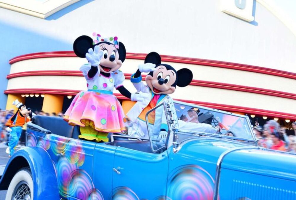 pride 2023 a disneyland paris