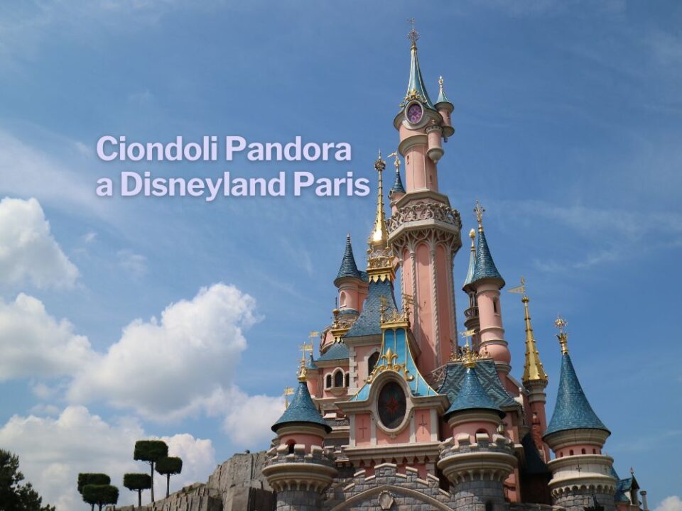 charm pandora a Disneyland Paris