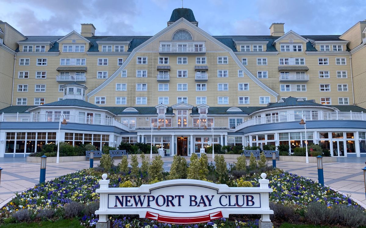 recensione hotel disney newport bay club